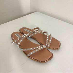 NWOT Steve Madden Skyler Nude Studded Mules Tan Size 10
